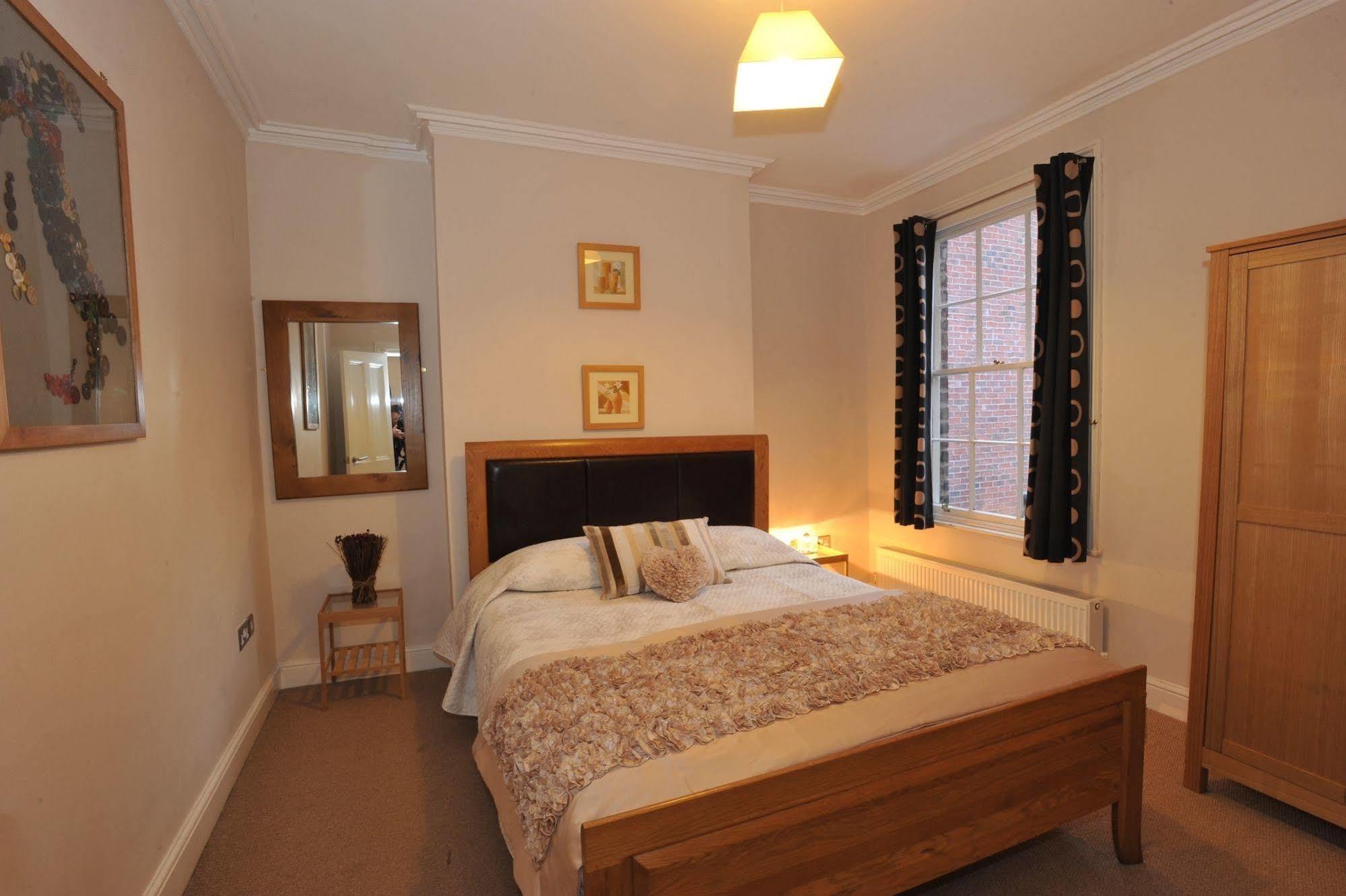 Chester Apartments Kültér fotó
