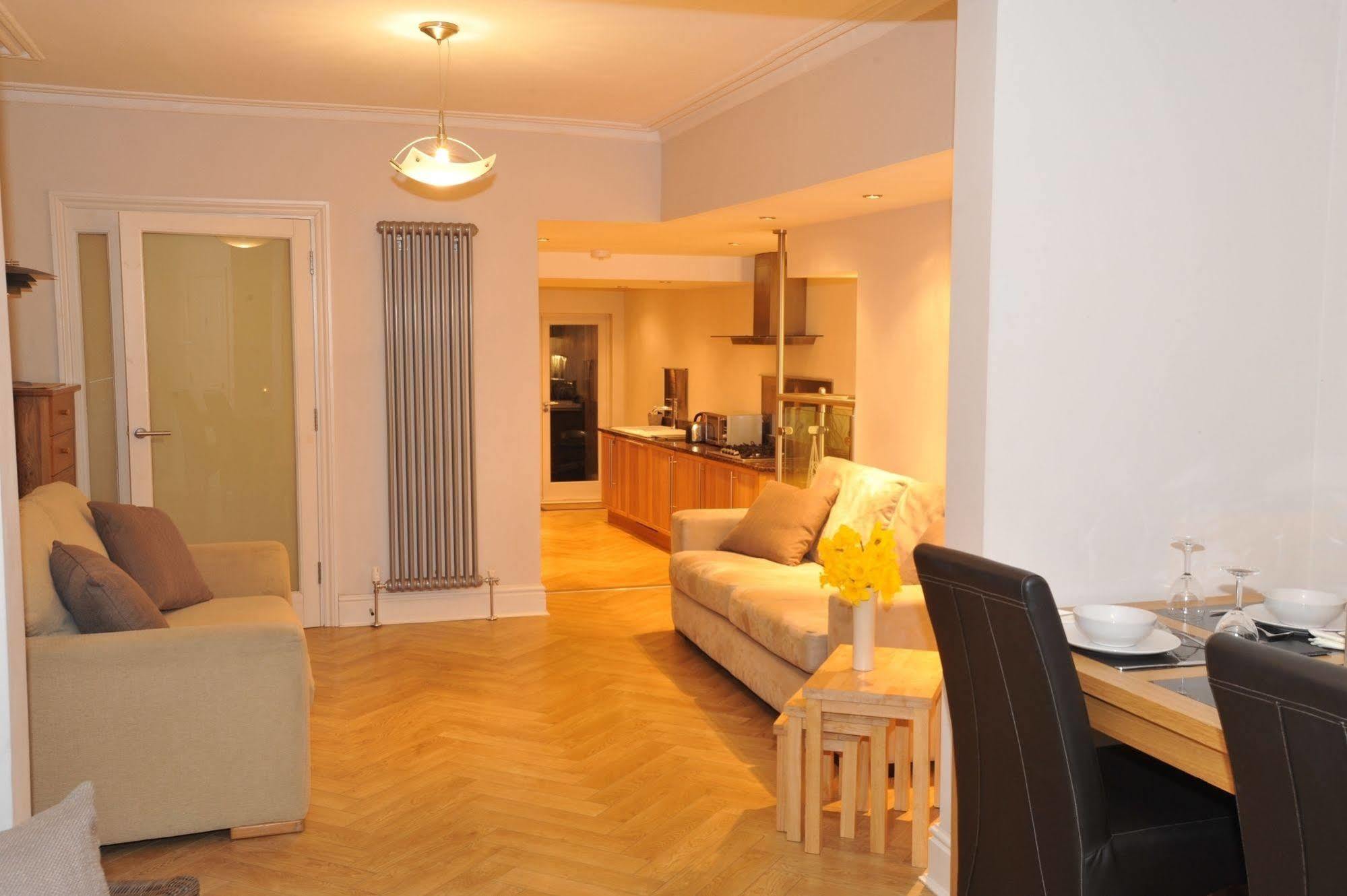 Chester Apartments Kültér fotó