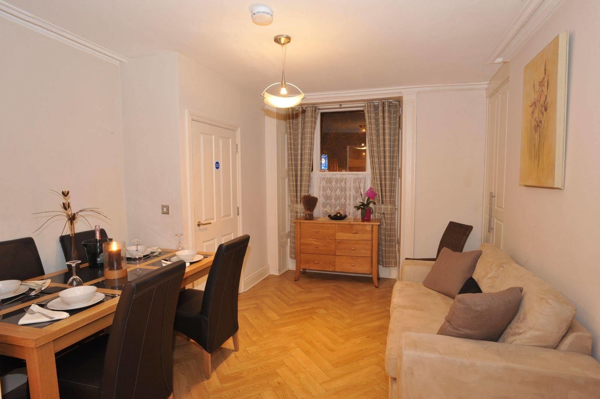 Chester Apartments Kültér fotó